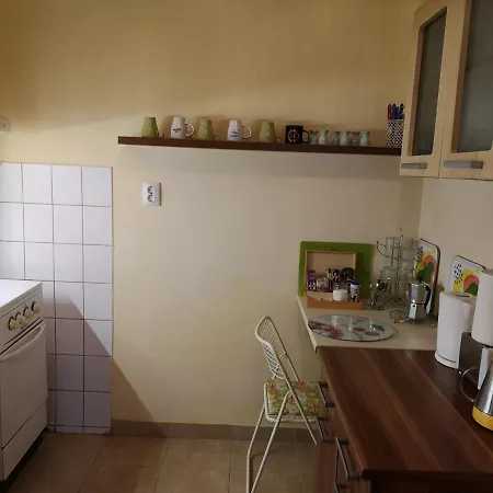 Veva - Maganszallashely * Έγκερ